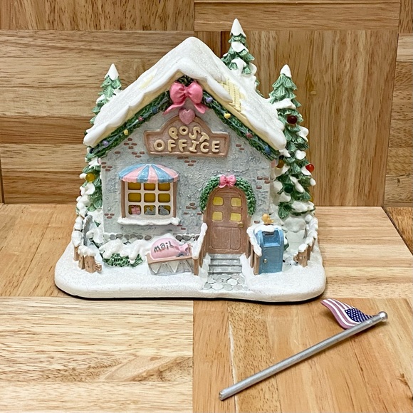 2001 Hawthorne Village Precious Moments HOLLY DAY GREETINGS POST OFFICE Lighted - Picture 12 of 16